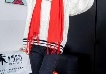 BoBoSocks袜啵啵 – 小甜豆的新合集更新：人字拖和快乐的双脚舞动时光