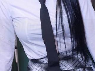 私拍图包里的LOOZY，Bomi(普美)的随性总让人想要再多看一眼。
