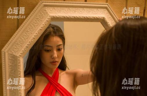 G.su(全智秀)与她的秘书：图片中的工作与兼职