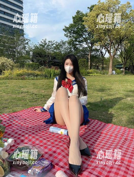 July芝岚 微密圈 - July芝岚车内图集:我觉得车子也有表情吧?