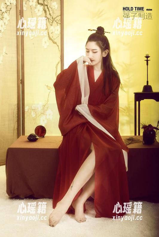 Ligui丽柜-奈沐子 Ligui丽柜 - 奈沐子的日常:福利写真里偷偷藏着的小调皮。