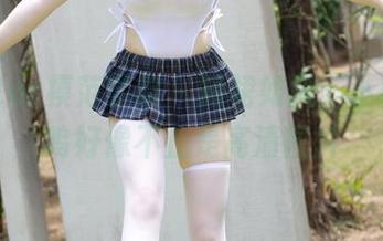 MFStar模范学院 – 短裙如风，小奶瓶呜呜好像不止是高清图片