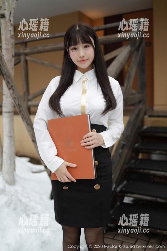 MFStar模范学院-艾莉Evelyn MFStar模范学院 - 更新分享,艾莉Evelyn的连体衣,这风格真带劲!