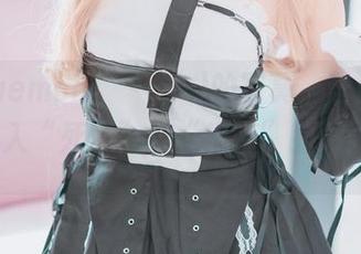 Maruemon(마루에몽)的写真，让血玫瑰带你走入“死亡”与“生存”的微妙平衡…