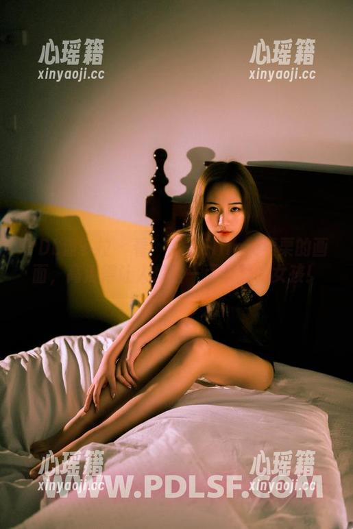 PDL潘多拉 - 看！那是Ellie艾栗栗的画面，高清得让人想给一百个赞的女孩！