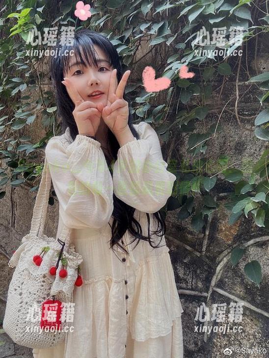Sayako＿今年4岁的办公室私拍心得：图包的每一张都藏着剧情！