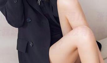 TouTiao头条女神 – 高清JK，张蓝欣的照片让我想到：为啥学校没有这种外星校服呀？
