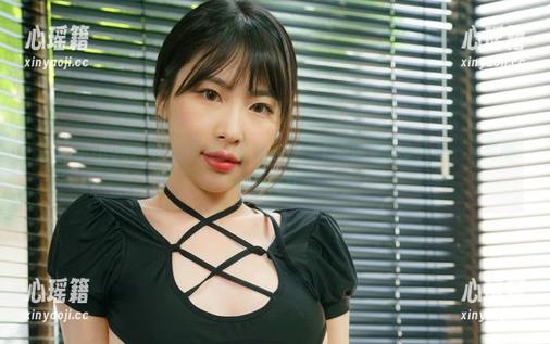 最新的Uhye(이유혜)图包，好像在看一个校园里的小天使，清纯得让我脸红。