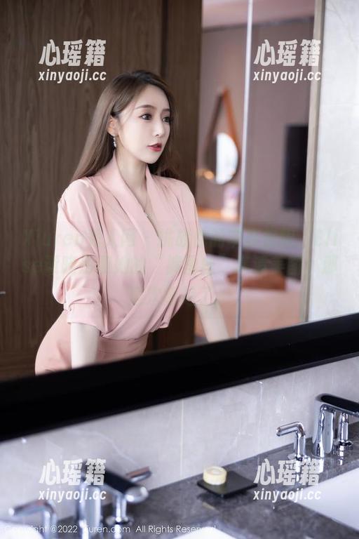 Xiuren秀人网 - 挑战你的审美极限：Elise谭晓彤和她的“裤里丝”高清美图，那层次感绝了。