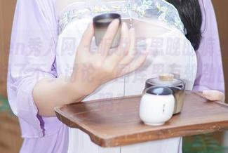 Xiuren秀人网 – 听说吴思晚的裤里丝作品引起了不少讨论，图库里有较劲的成分吗？