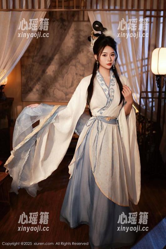 Xiuren秀人网-小尤奈 Xiuren秀人网 - 关于小尤奈的圣诞合集,每一张都好像在诉说自己的知心话。