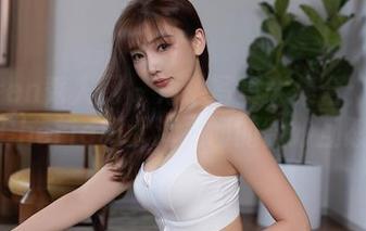 Xiuren秀人网 – 海边写真大集合：李佳芮Cherie和大海之间的微妙互怼。