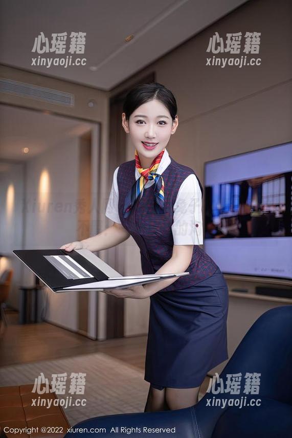 Xiuren秀人网 - 麻吉小兔子在夏日里的不羁：一场视觉的淘气