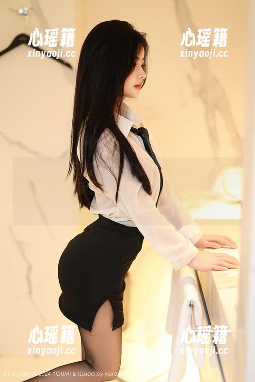 YouMi尤蜜荟 - 如果你还没翻过蓝夏Akasha的最新旅拍写真集，那你的人生真得加点盐。