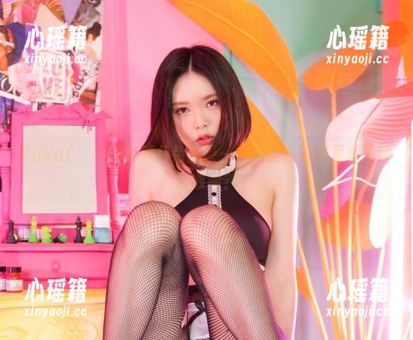 Yuka(유카)的高清红色独奏——这蓝色蛋糕里藏了啥、敢问？