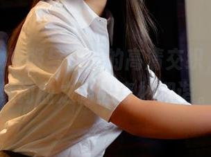 pans – 校服与小彤的高清交织，真的是像词曲之间的奇妙和谐。