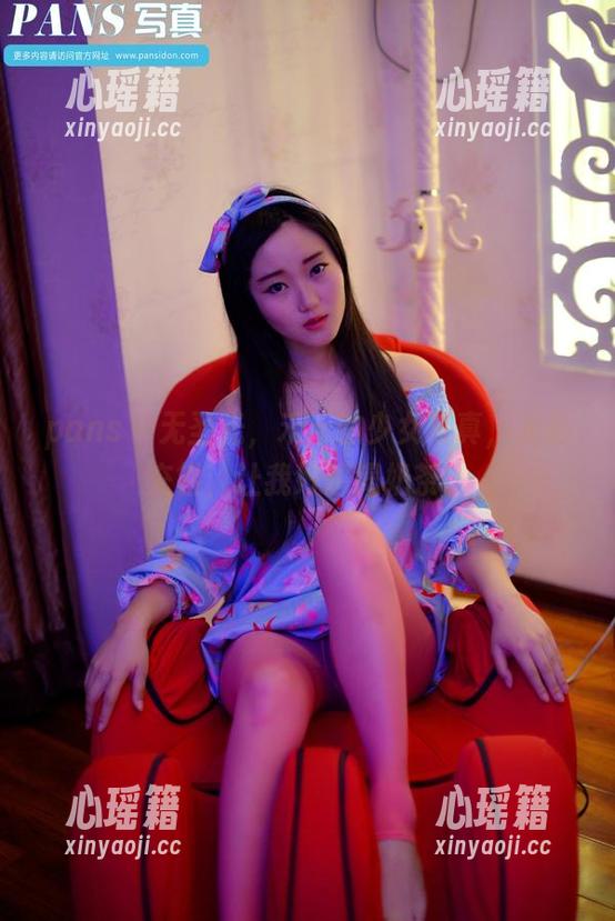pans-禾禾 pans - 无圣光,禾禾的少女写真,光影交错,让我好想喝奶茶。