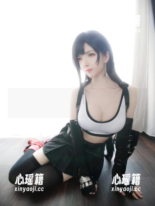 一小央泽 一小央泽的夏日女友要私房,我的眼睛有点跑偏了