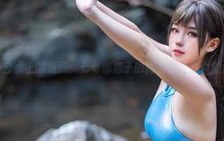 办公桌上的戏剧：七七娜娜子的高清办公怨仇壁纸