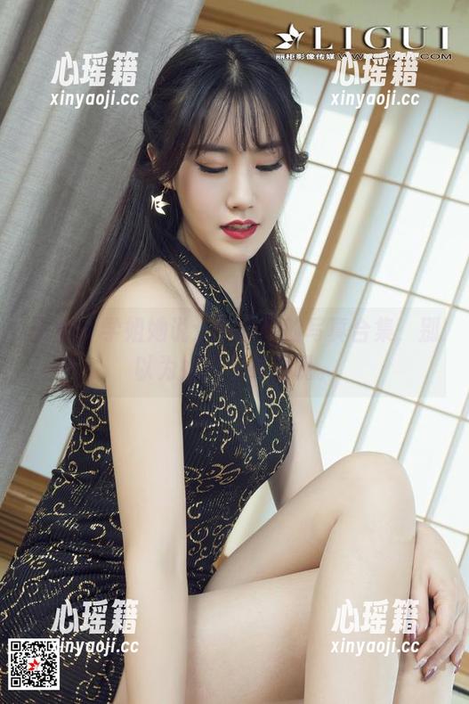 丽柜-小璐璐 丽柜 - 学姐她说:小璐璐的写真合集,别以为她只会端正呢。