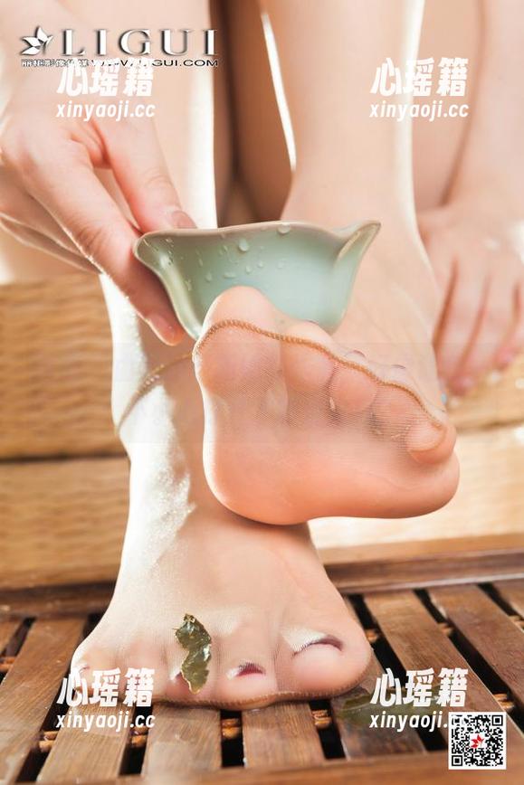 丽柜-由美 丽柜 - 由美的最新婚纱作品,好像让我一不小心打开了时空之门?