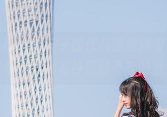 兔玩映画 – 小桃子的作品透明得很，图集里的每一帧都有种捉摸不定的魔力。
