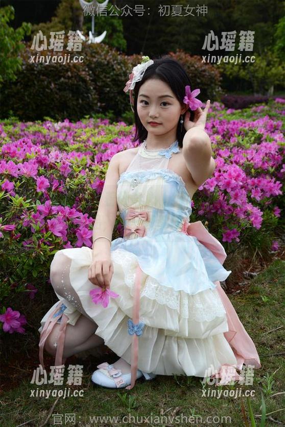 初夏女神-点点 初夏女神 - 带着好奇心,细细观看点点的桃园姐妹作品,每一帧都如同精致的梦。