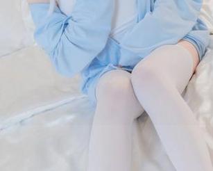 咬一口兔娘的校服：网盘特供，下载之后别怪我没提醒你。