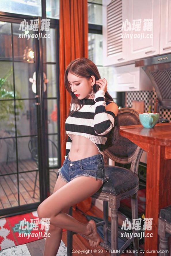 嗲囡囡-PaPa妈咪 嗲囡囡 - 呀,PaPa妈咪的泳衣写真集!这高清,不小心就跌进水里了!