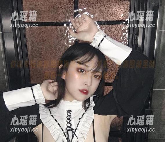 奇行家狗崽 你说奇行家狗崽和海边有什么关系?高清图册里倒是有一种不太搭界的魅力。