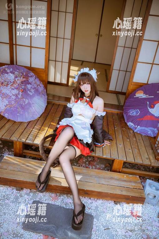 宫本桜的私拍合集：奥古斯特女仆装，我的天，这穿着，太有意思了吧！