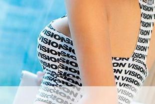 尤果网 – 安柔不仅有眼镜，更有无圣光下的每一张美图值得细细品味。