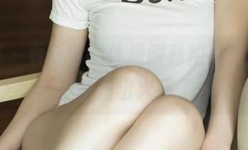 尤果网 – 看靳宝的体操服私拍，光线和剪影碰撞出火花了