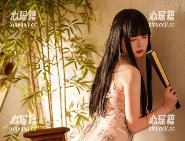 巧克力小圆面包 最新!巧克力小圆面包的灰丝cos,难道我们的钱包都没办法抵挡这种甜蜜诱惑?