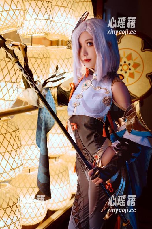 希希_啾的新图片发布，水手服看得我想领养一只小鱼！