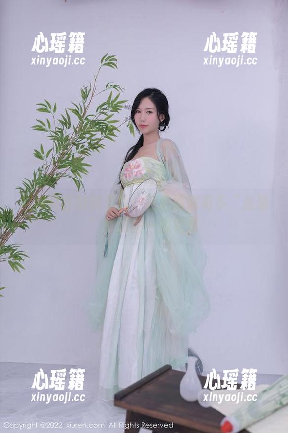 抖娘利世 抖娘利世的裤里丝:私拍到底有多“丝滑”!原图一探究竟