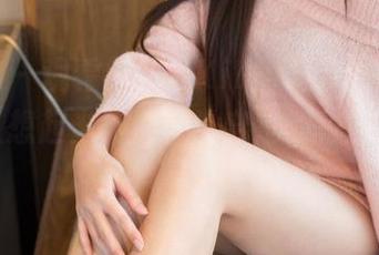 推女神 – 观看施忆佳Kitty酱穿制服，图片让人想起当年那件没穿过的校服……唉！