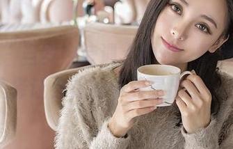 推女神 – 当罗婉莹遇上豹纹，写真图集的选择让你我的审美冒出烟！？