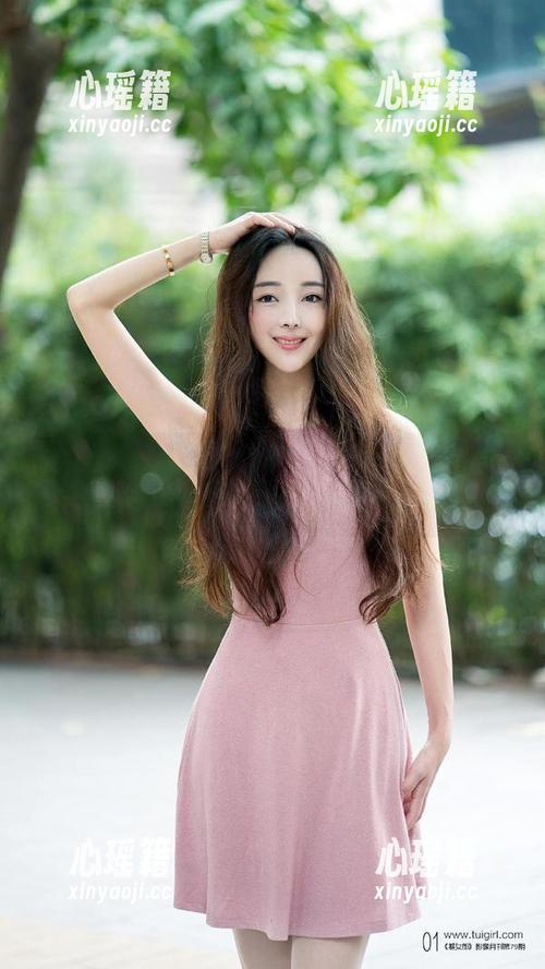 推女郎-何奕恋 推女郎 - 打开何奕恋的旅拍作品,调皮的色调让你误以为画风突变!