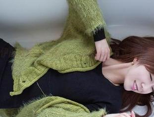 推女郎 – 杨伊的最新泳池图片，这种休闲方式我非常想尝试一下。