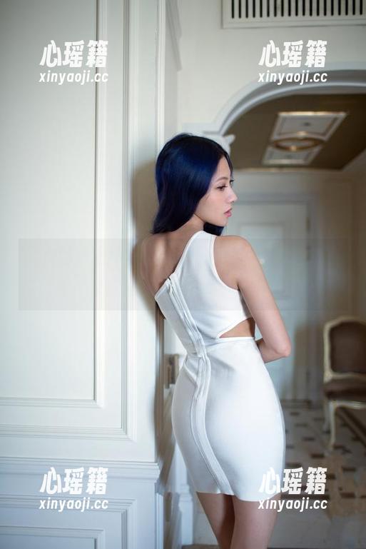 推女郎-田芯娜 推女郎 - 田芯娜的图片定制,仿佛在说:“我可不只是个秘书哦!”