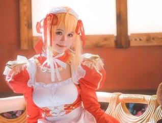 星黛鹿鹿i最新力作！奶牛写真，真牛，不信你看她的麦当劳里的薯条比我还灵动！