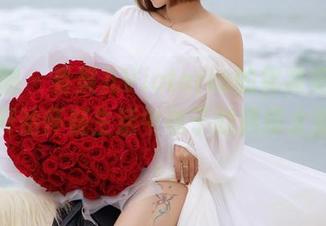 微密圈 – 看果儿Victoria的棉袜美图，我也开始怀疑生活中袜子的选择太重要了。
