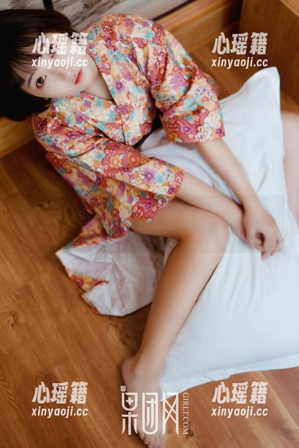 果团网 - 莫雅淇：当学妹转身，私房隐藏的偷偷时刻