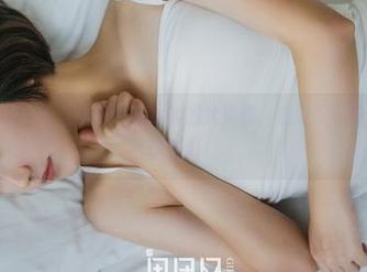 果团网邀你今夜与女神共享她的图片资源，建议配一份零食，别饿着哟！