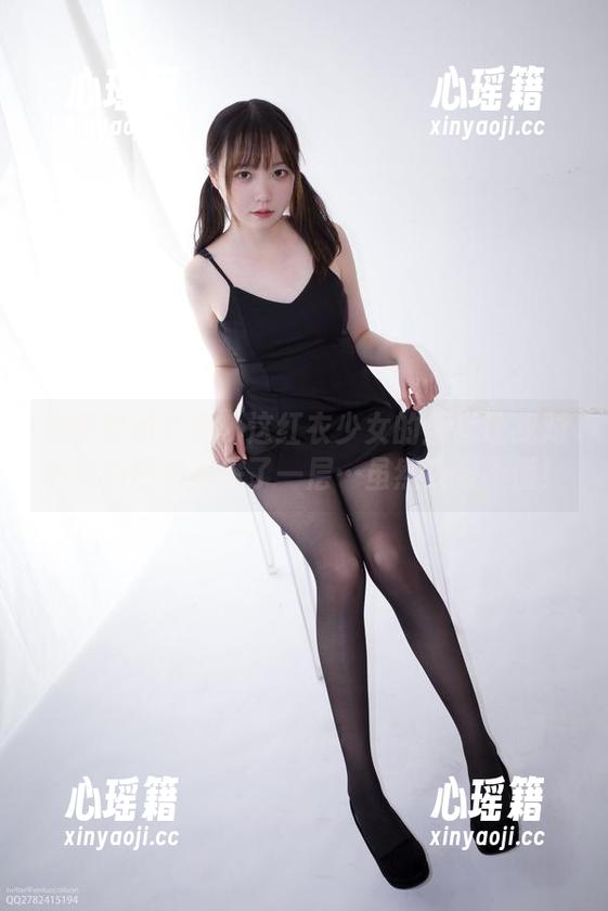 森萝财团 森萝财团全集:这红衣少女的全套让我对色彩的理解又深了一层…虽然还是不懂!