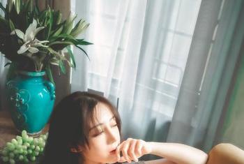 樱晚gigi写真大赏：温.度让我默默期待春天的正确打开方式。