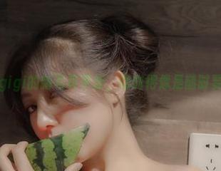 樱晚gigi的新写真更新，窈窕得像是随时要跳舞