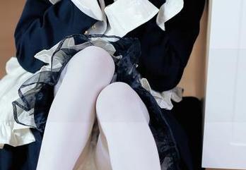 洛桑w伊梓：兔女郎和那一抹青涩的写真图册