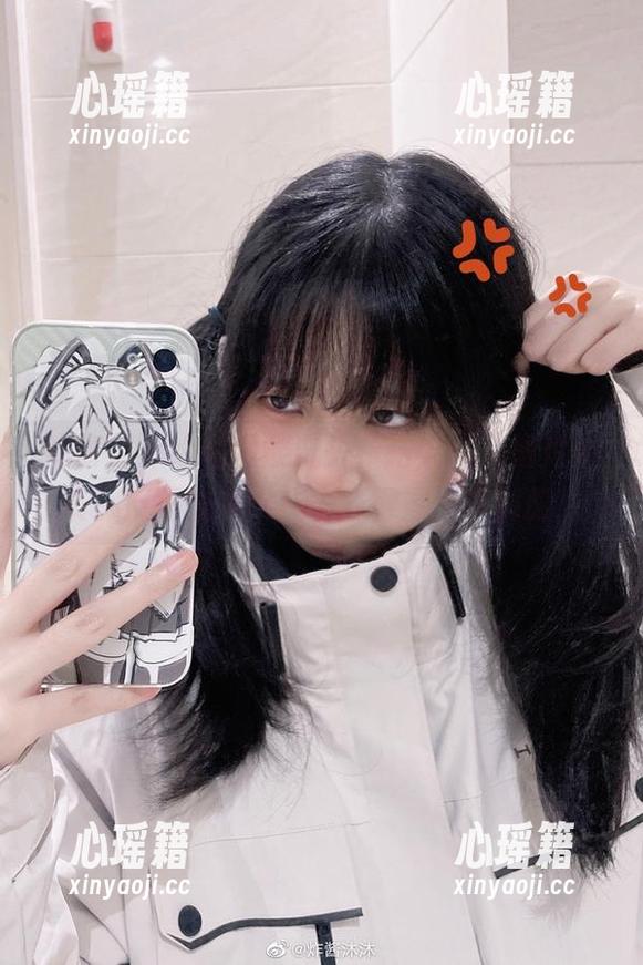炸酱沐沐给间桐樱洗头，结果成了图片合集？反正洗发水广告打得漂漂亮亮的！